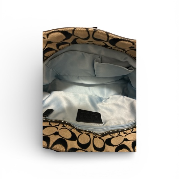 Coach Gallery East-West Tote 2009 - Picture 4 of 8